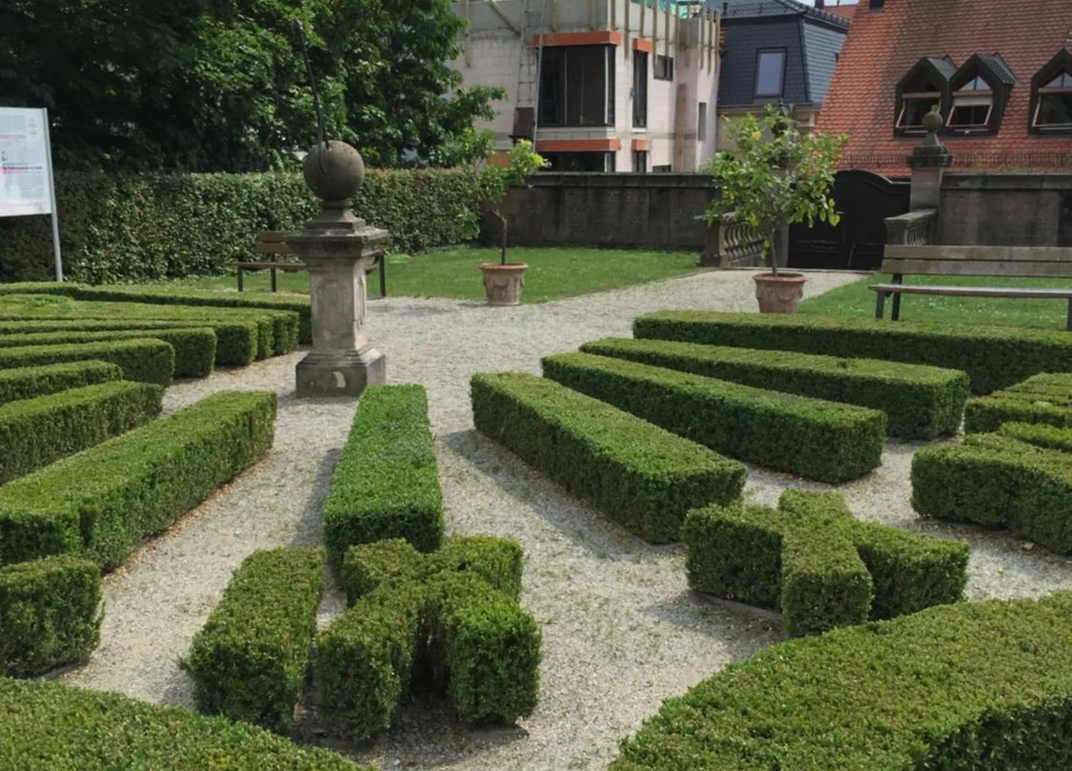 Cosy Castle Appartment Nuernberg - Charmanter Souterrain Altbau 0*, Nuremberg Germany